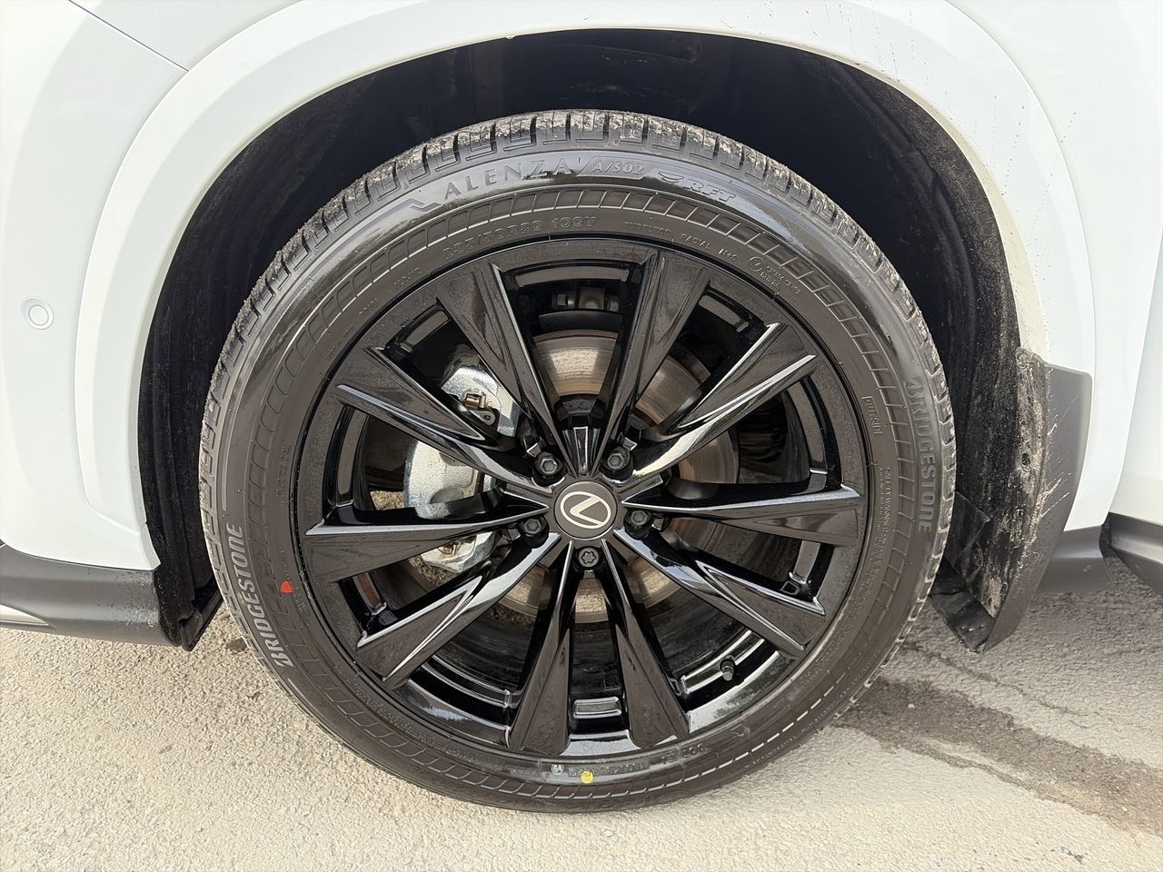 Lexus NX 450h+  2026