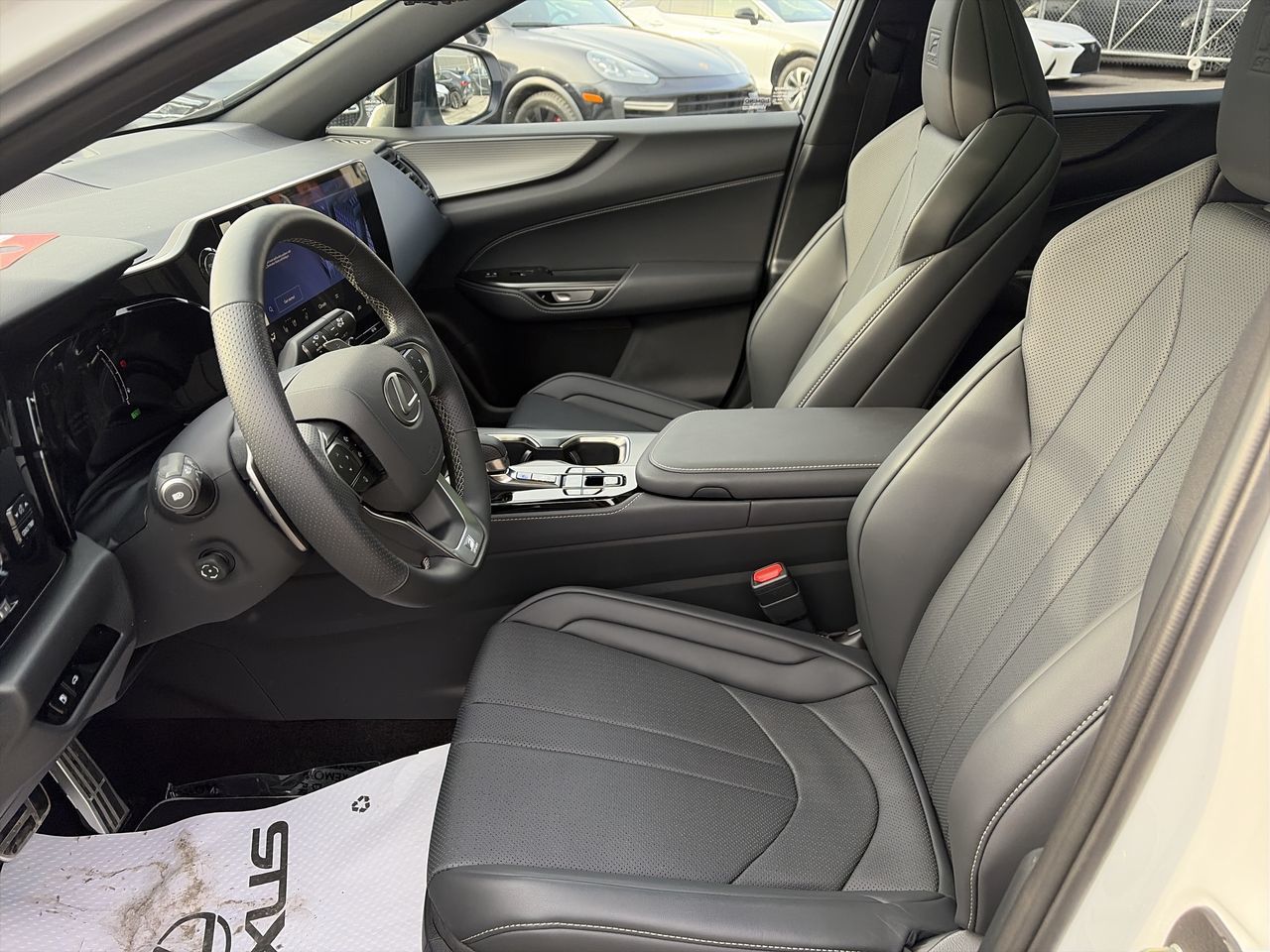 Lexus NX 450h+  2026