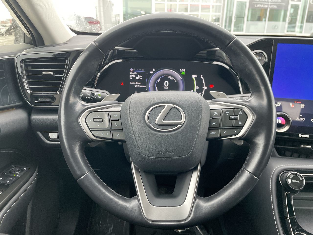 Lexus NX 450h  2023 à Laval, Québec