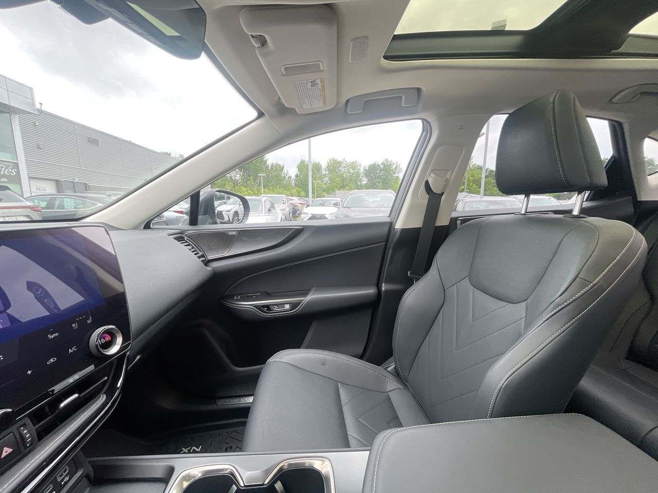 2022 Lexus NX in Laval, Quebec
