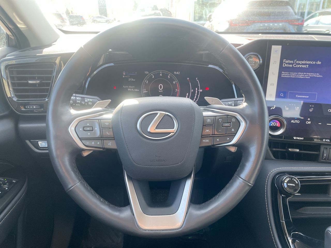 Lexus NX  2022
