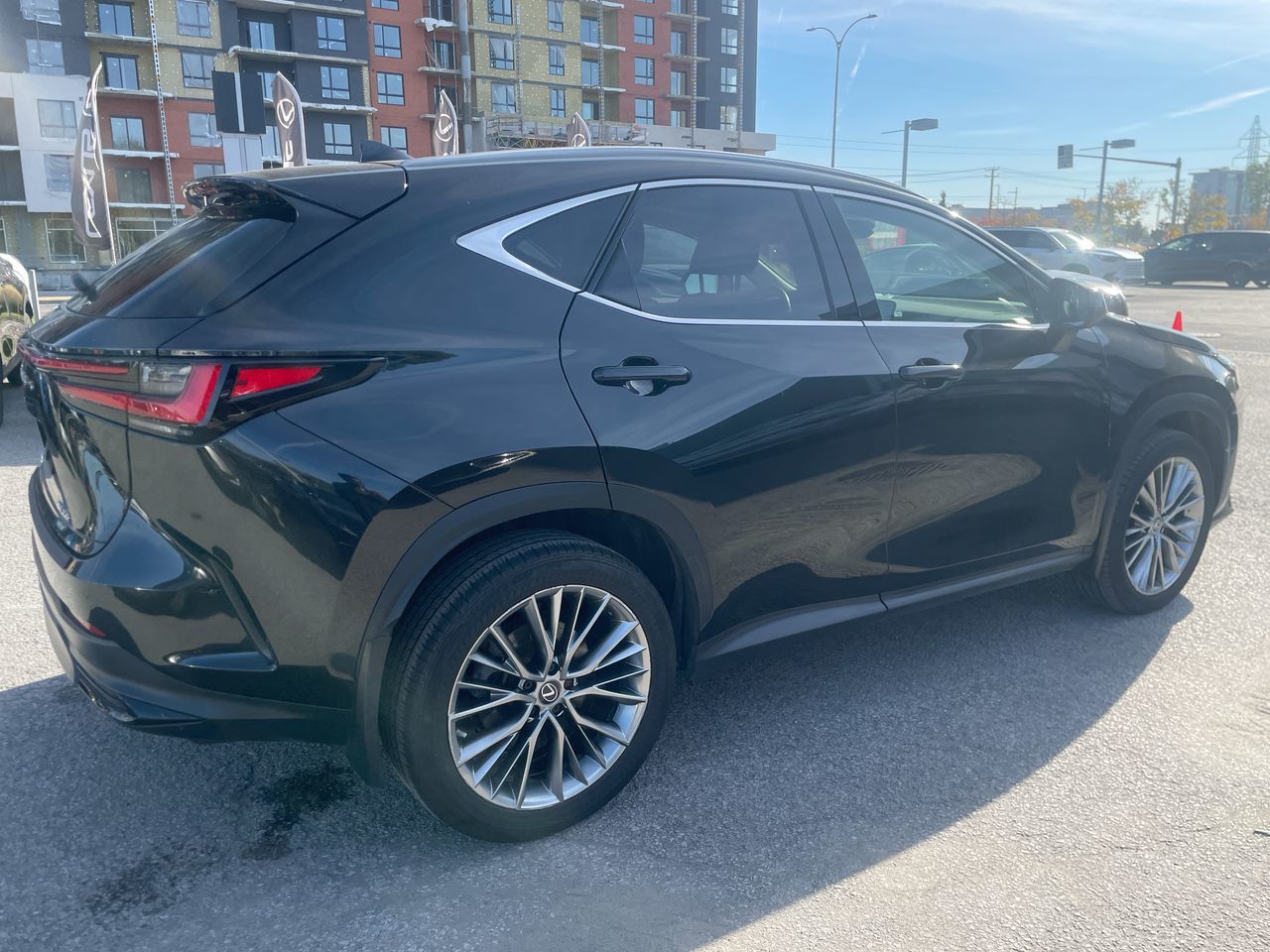 Lexus NX  2022