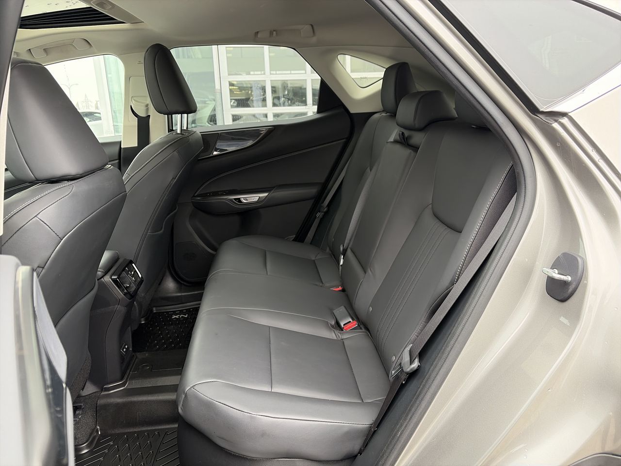 Lexus NX  2022 à Laval, Québec