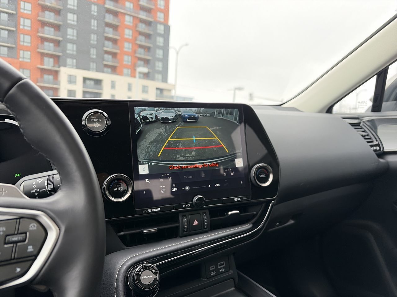 Lexus NX  2022 à Laval, Québec