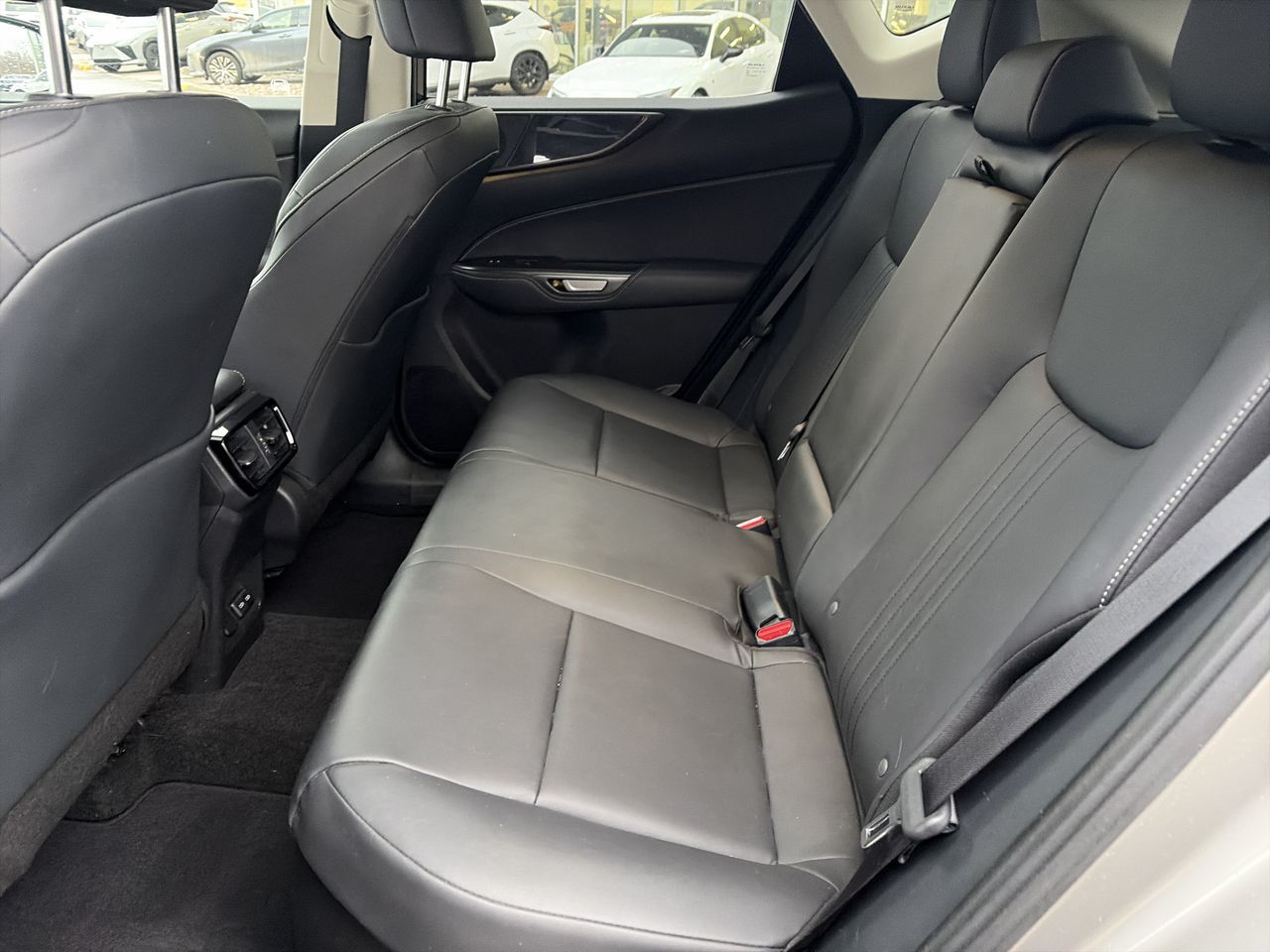 Lexus NX  2022 à Laval, Québec