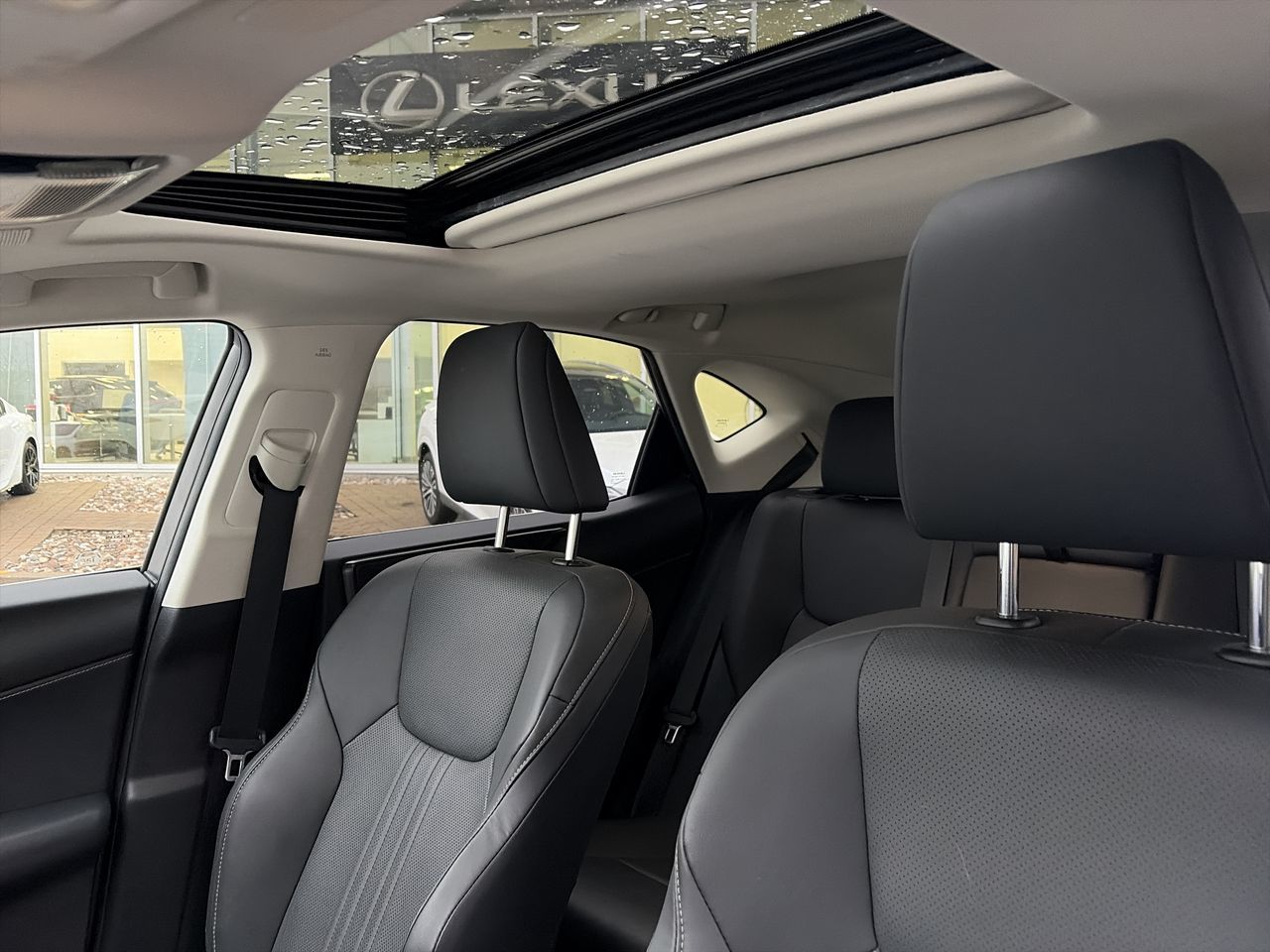 Lexus NX  2022 à Laval, Québec