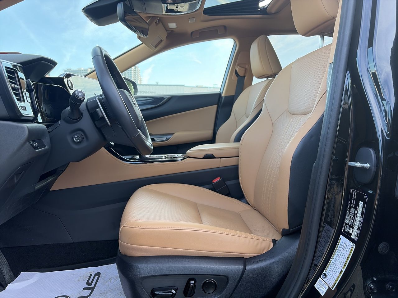 Lexus NX  2022