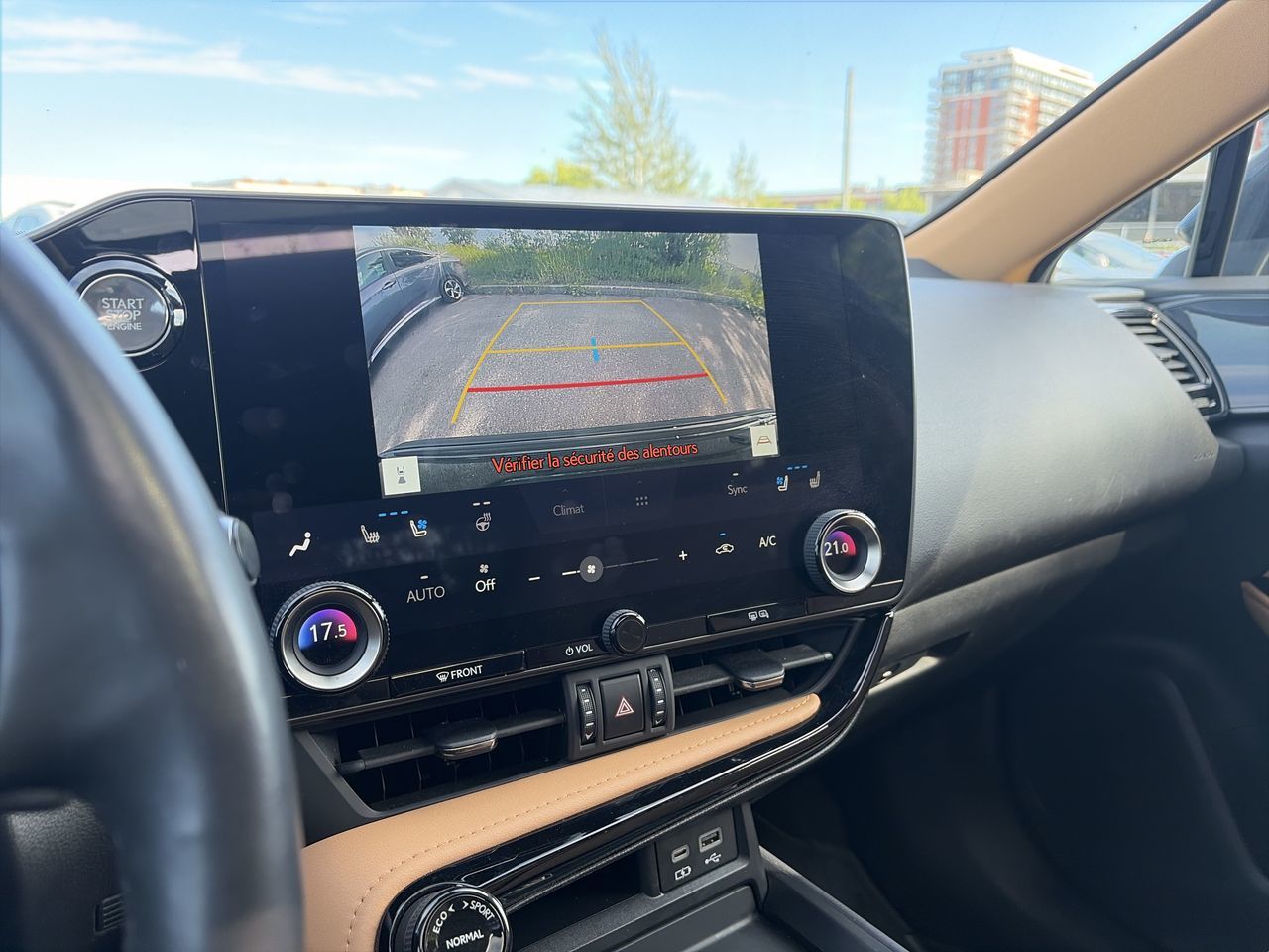 Lexus NX  2022