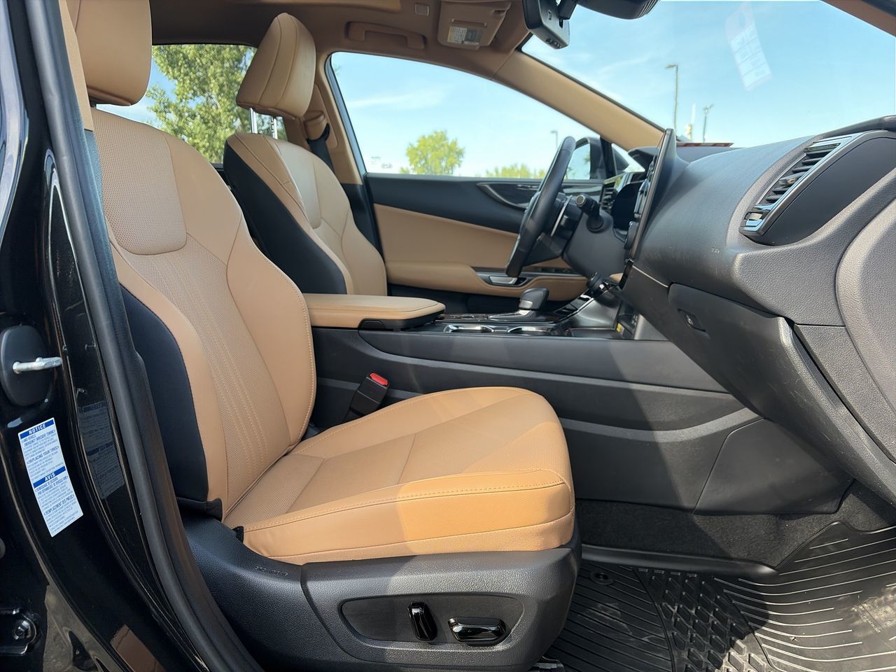 Lexus NX  2022