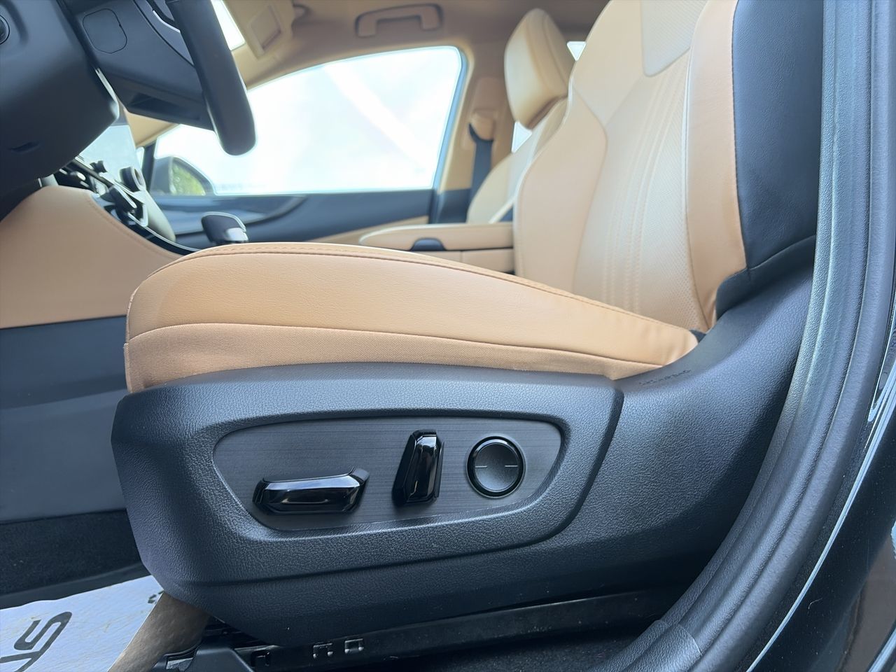 Lexus NX  2022