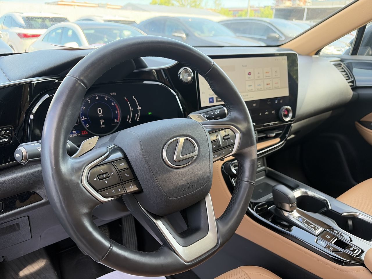Lexus NX  2022