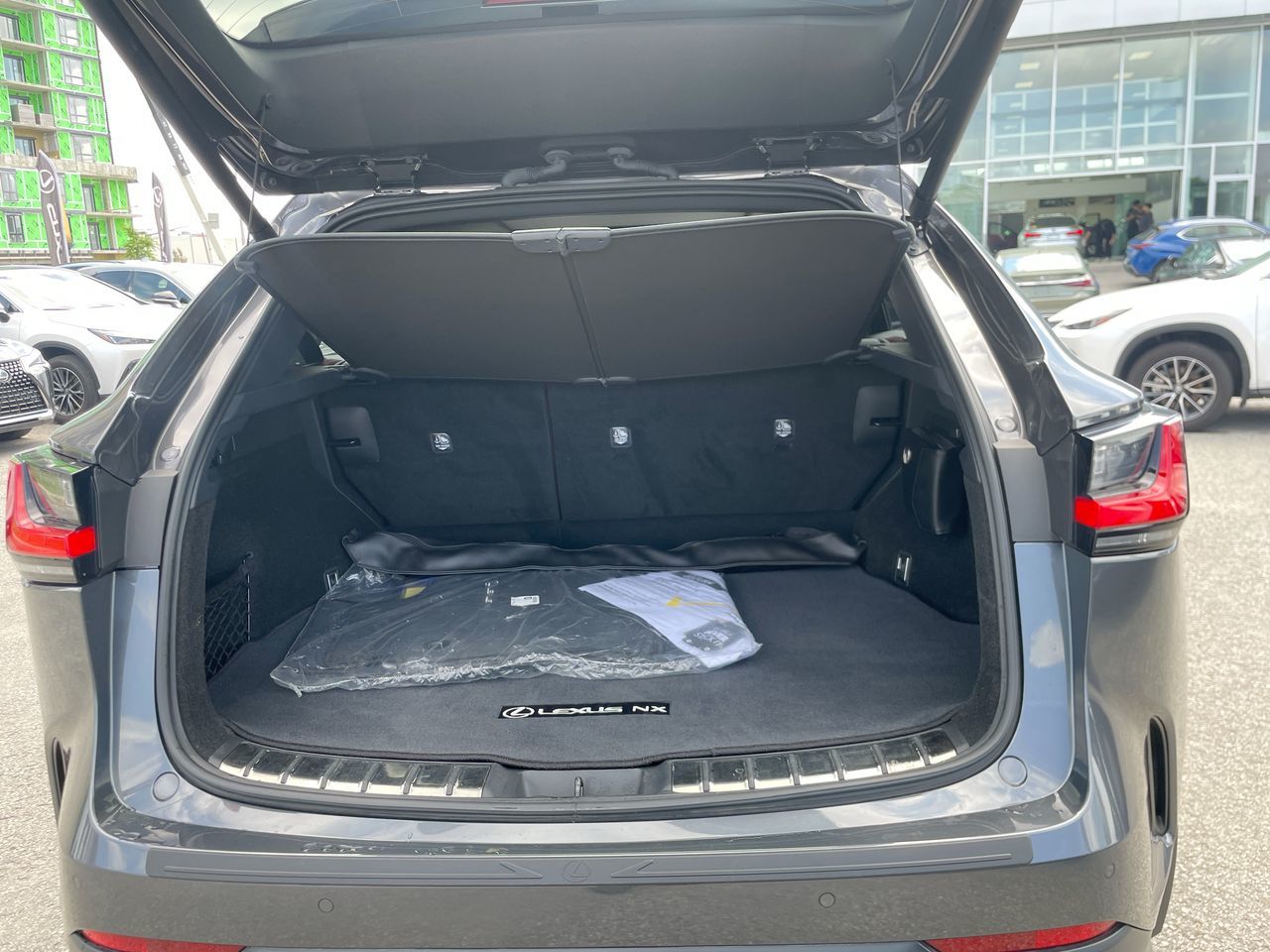 Lexus NX  2023 à Laval, Québec