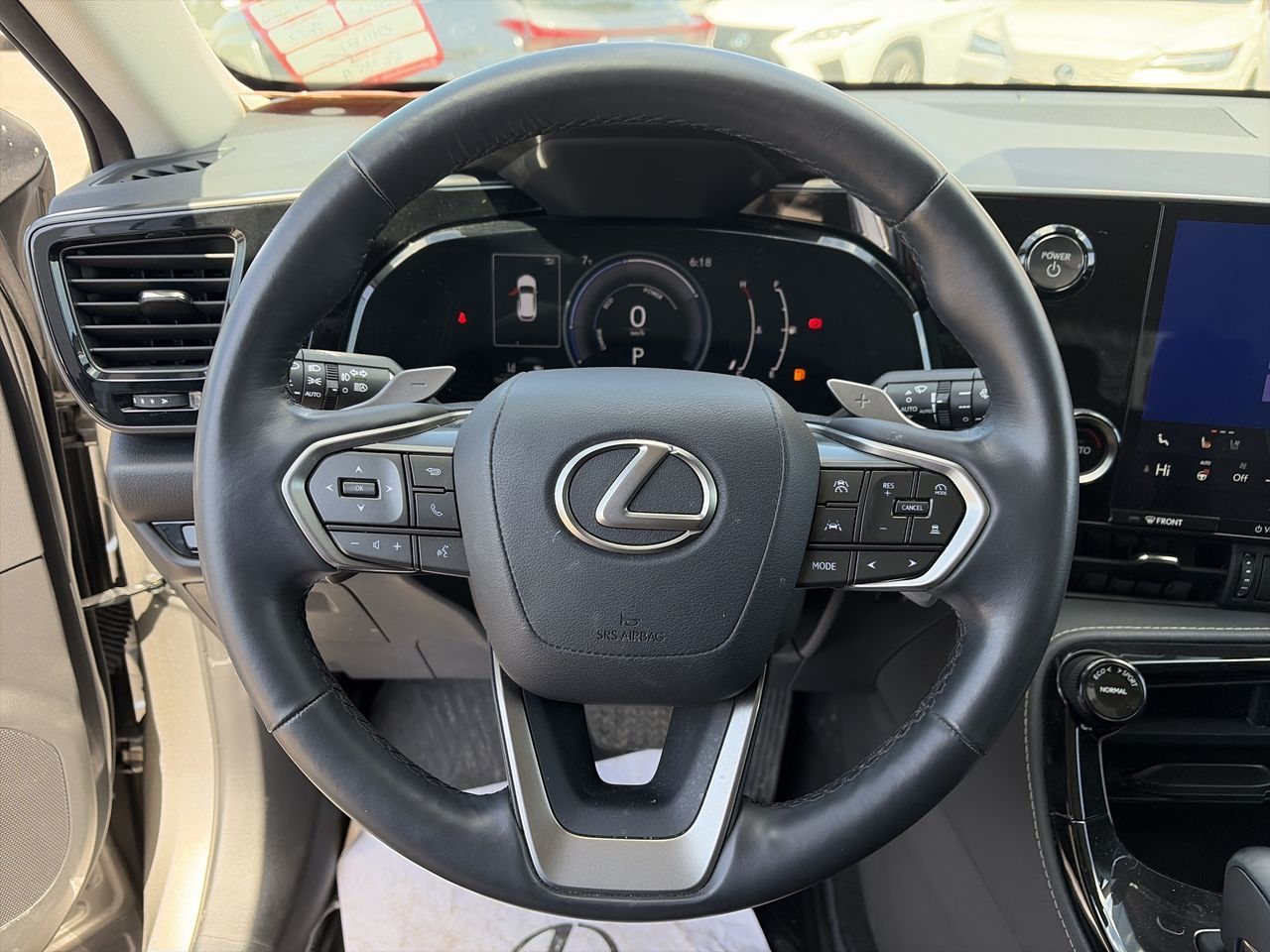 Lexus NX  2023
