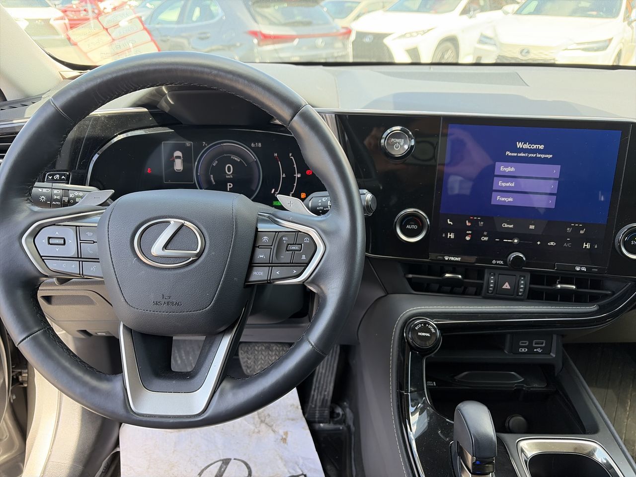 Lexus NX  2023