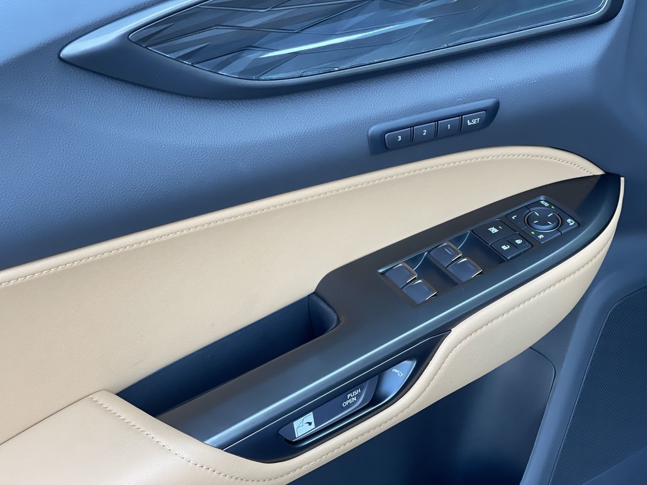 2024 Lexus NX in Laval, Quebec