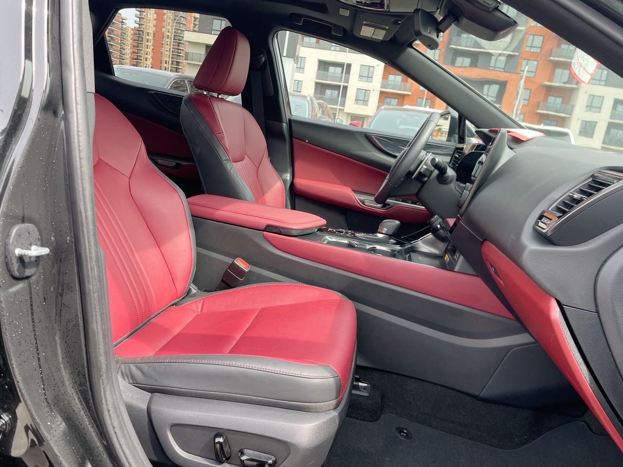 Lexus NX  2024 à Laval, Québec