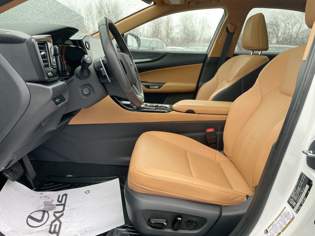 Lexus NX  2024 à Laval, Québec