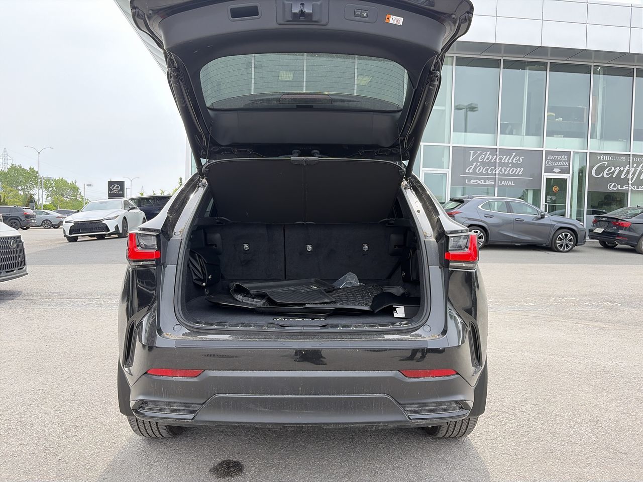 Lexus NX  2024 à Laval, Québec