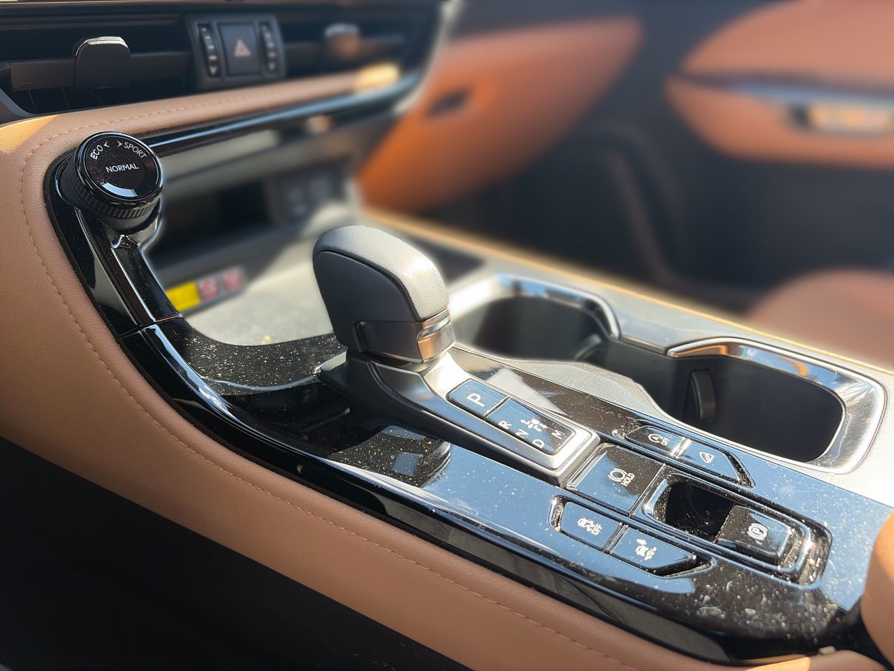 Lexus NX  2024 à Laval, Québec