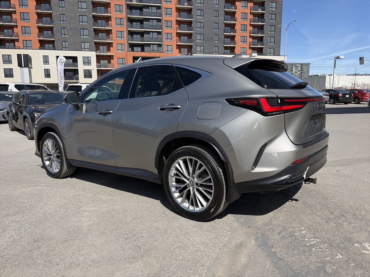 Lexus NX  2023