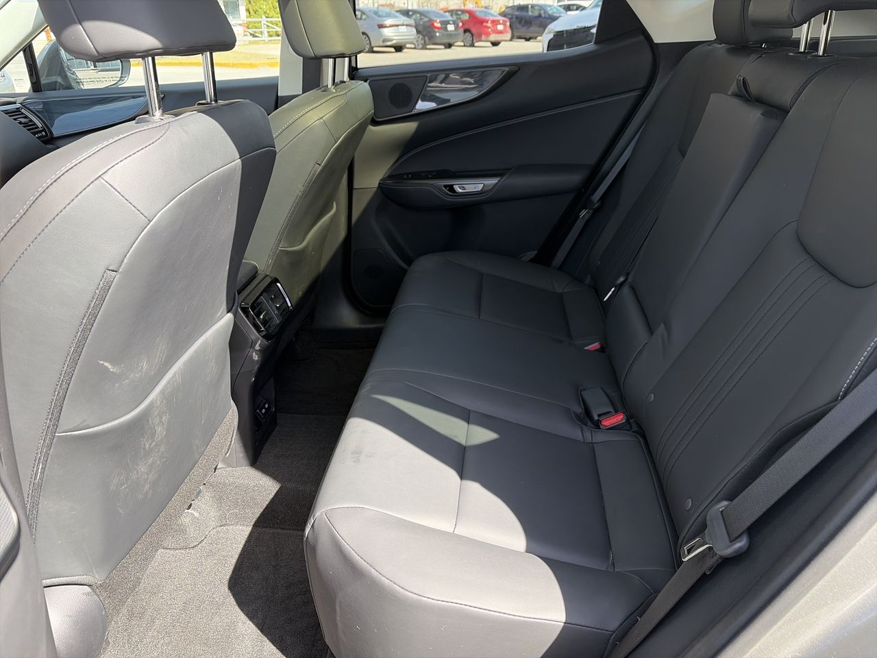 Lexus NX  2023