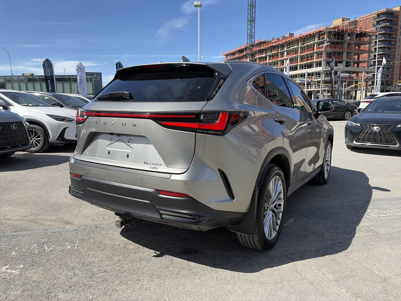 Lexus NX  2023