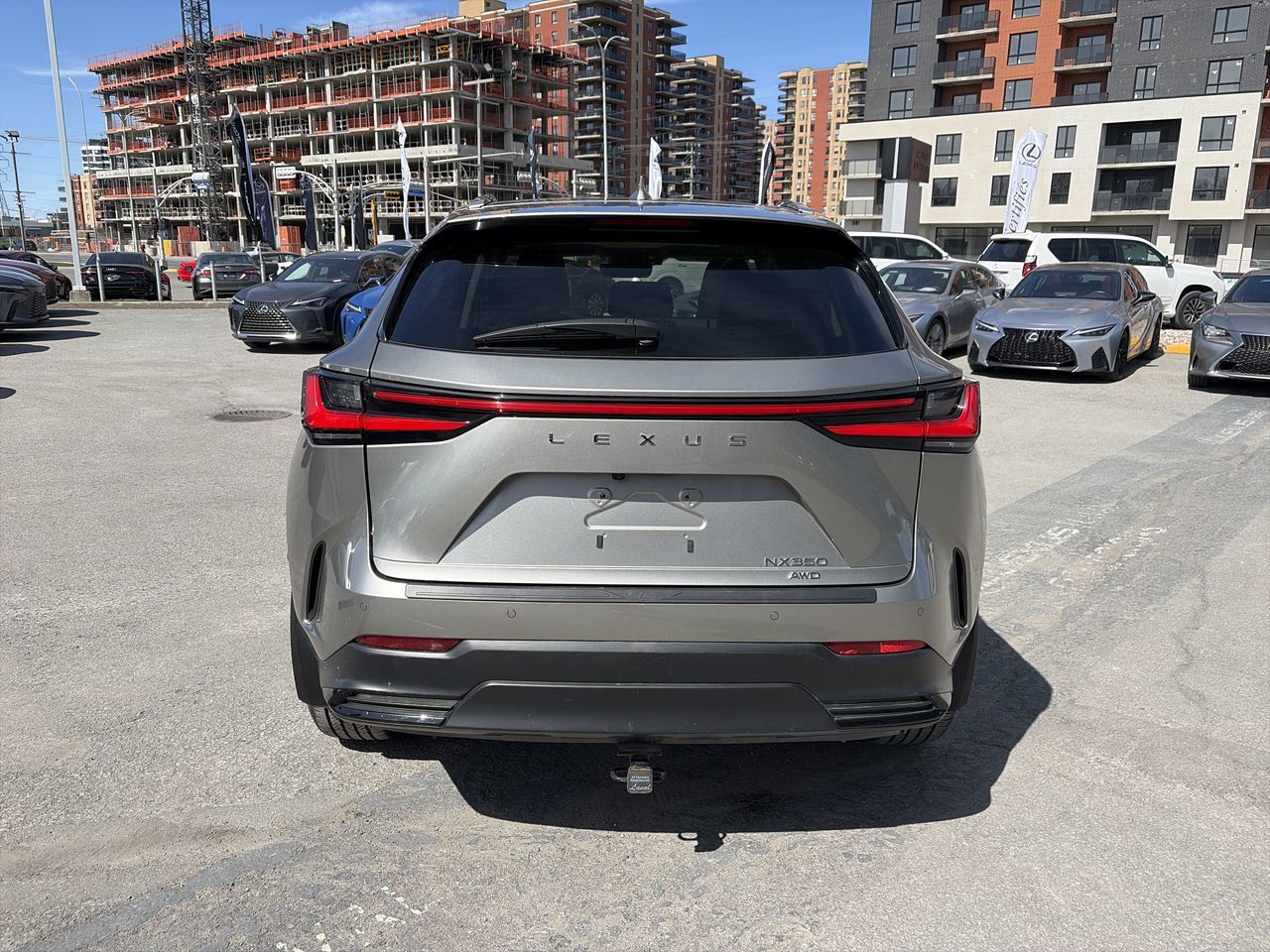 Lexus NX  2023