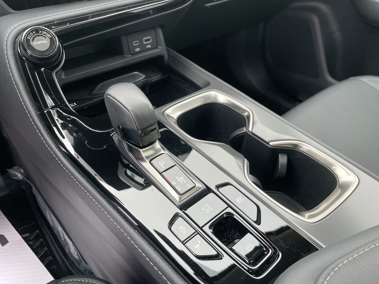 2025 Lexus NX in Laval, Quebec