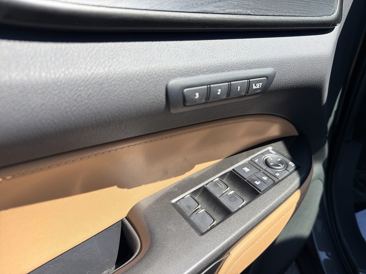 Lexus NX  2025