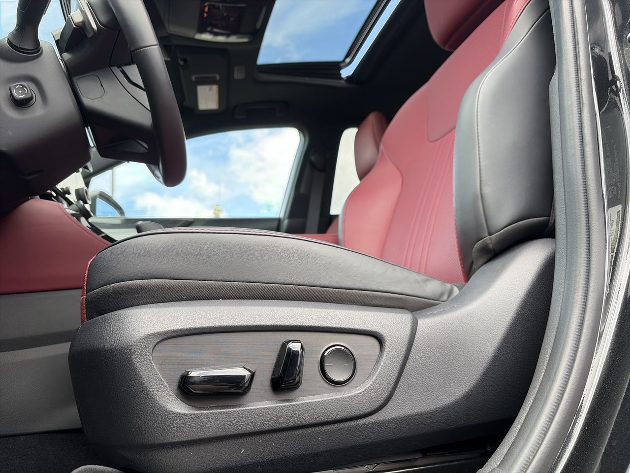 Lexus NX  2025