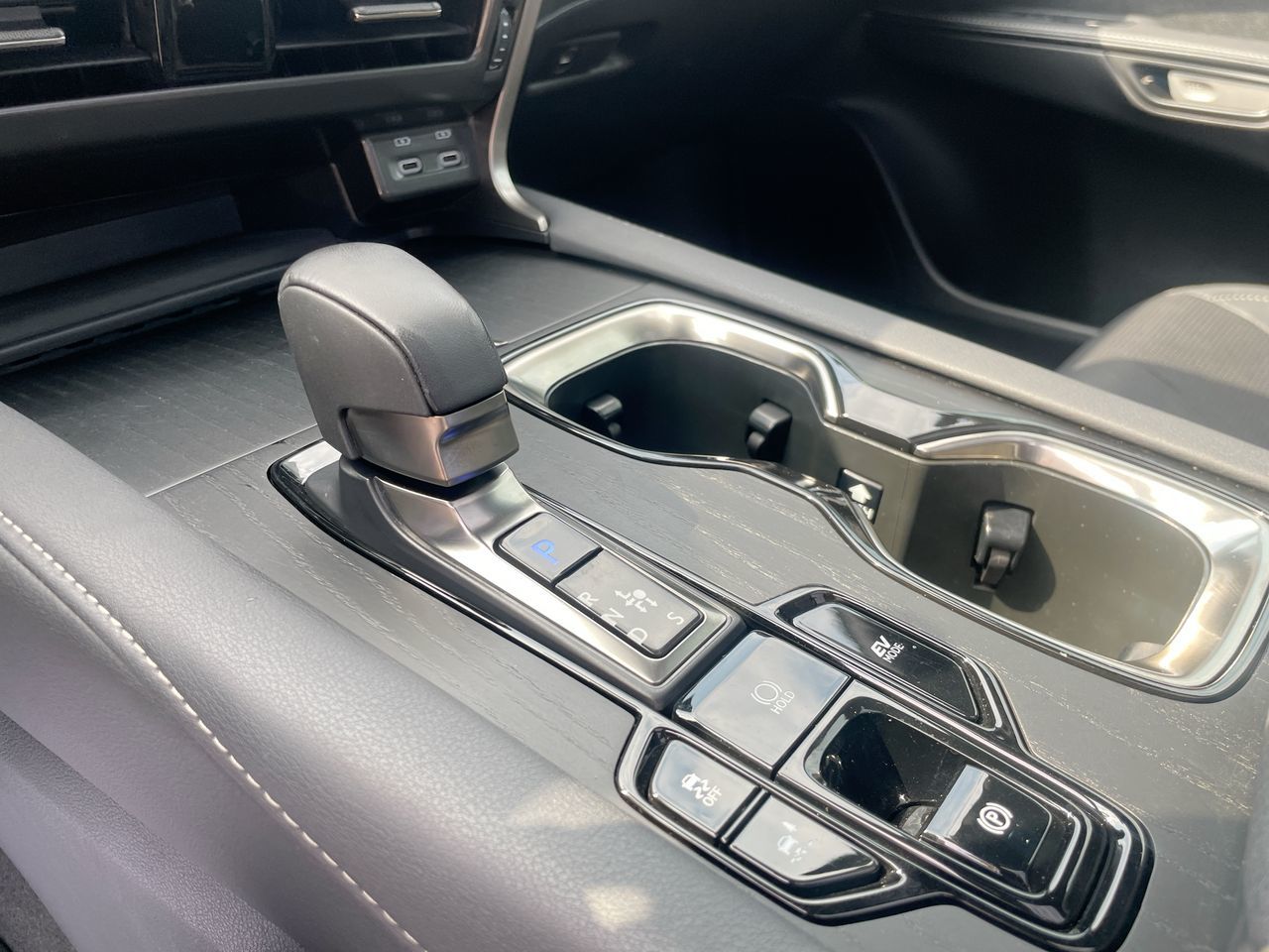 Lexus RX 350h  2023 à Laval, Québec