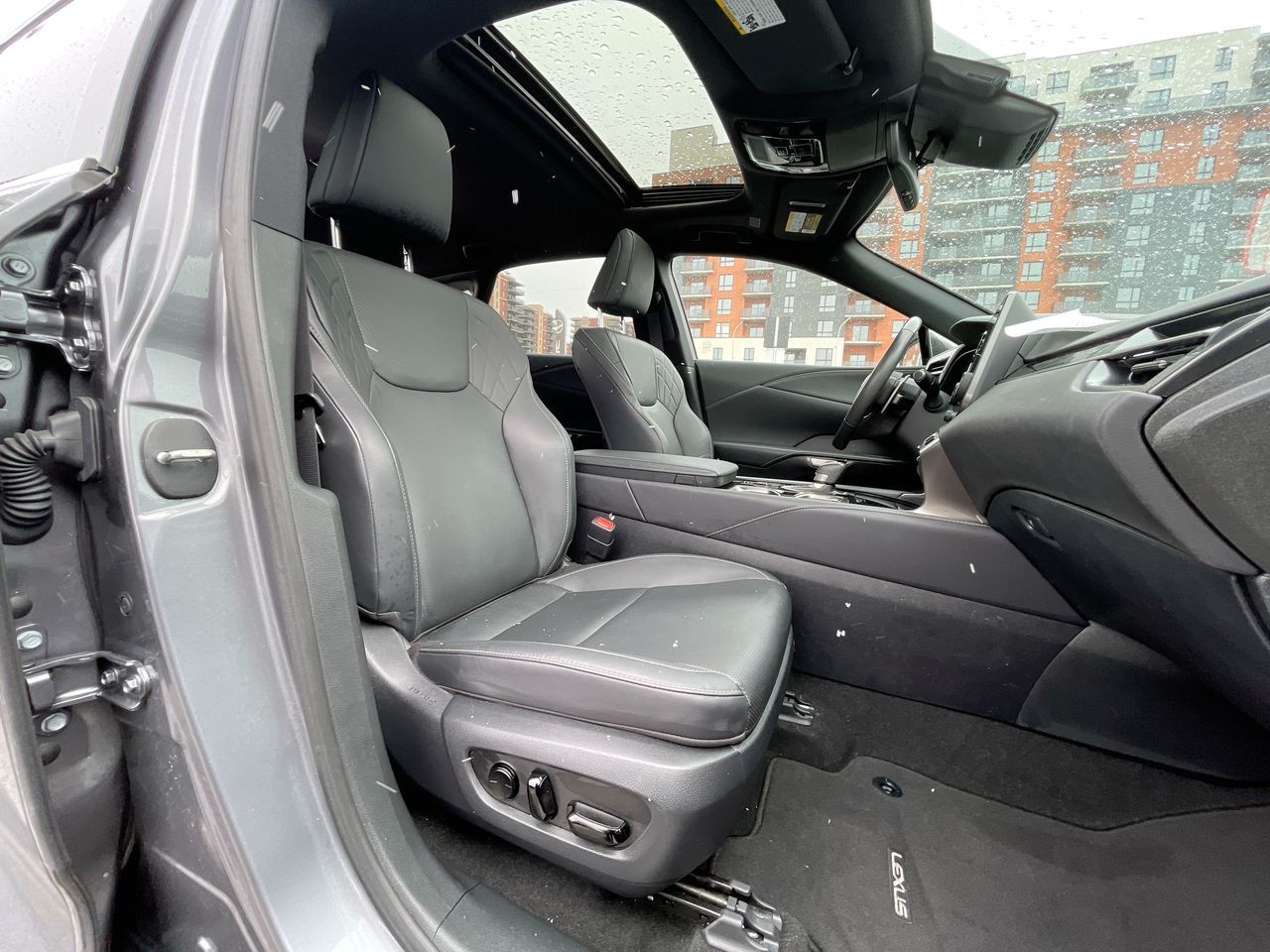 2023 Lexus RX 350h in Laval, Quebec