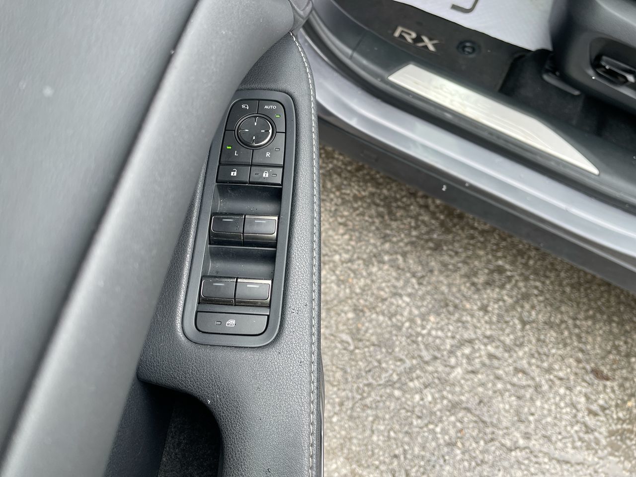 2023 Lexus RX 350h in Laval, Quebec