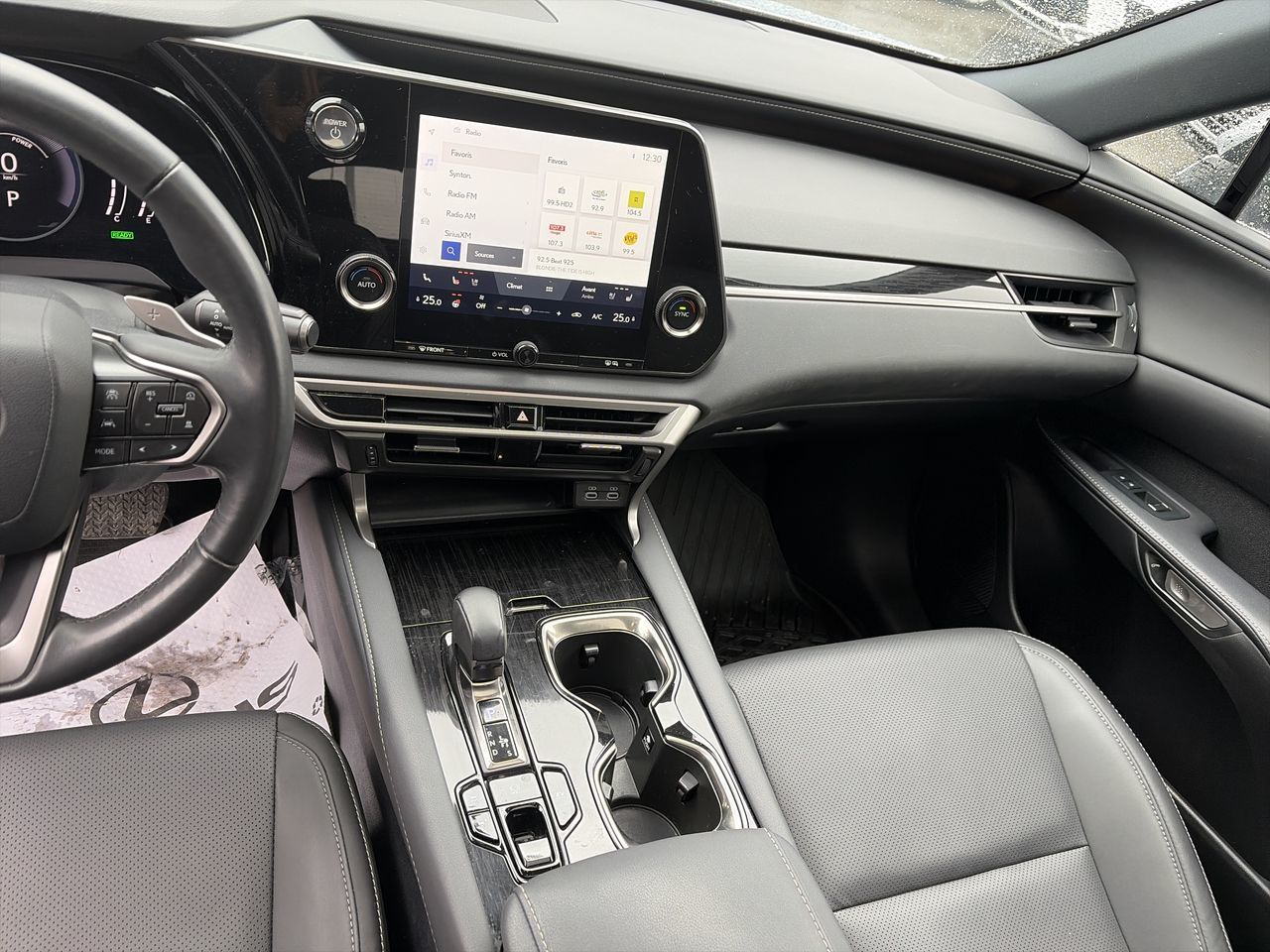 2023 Lexus RX 350h in Laval, Quebec