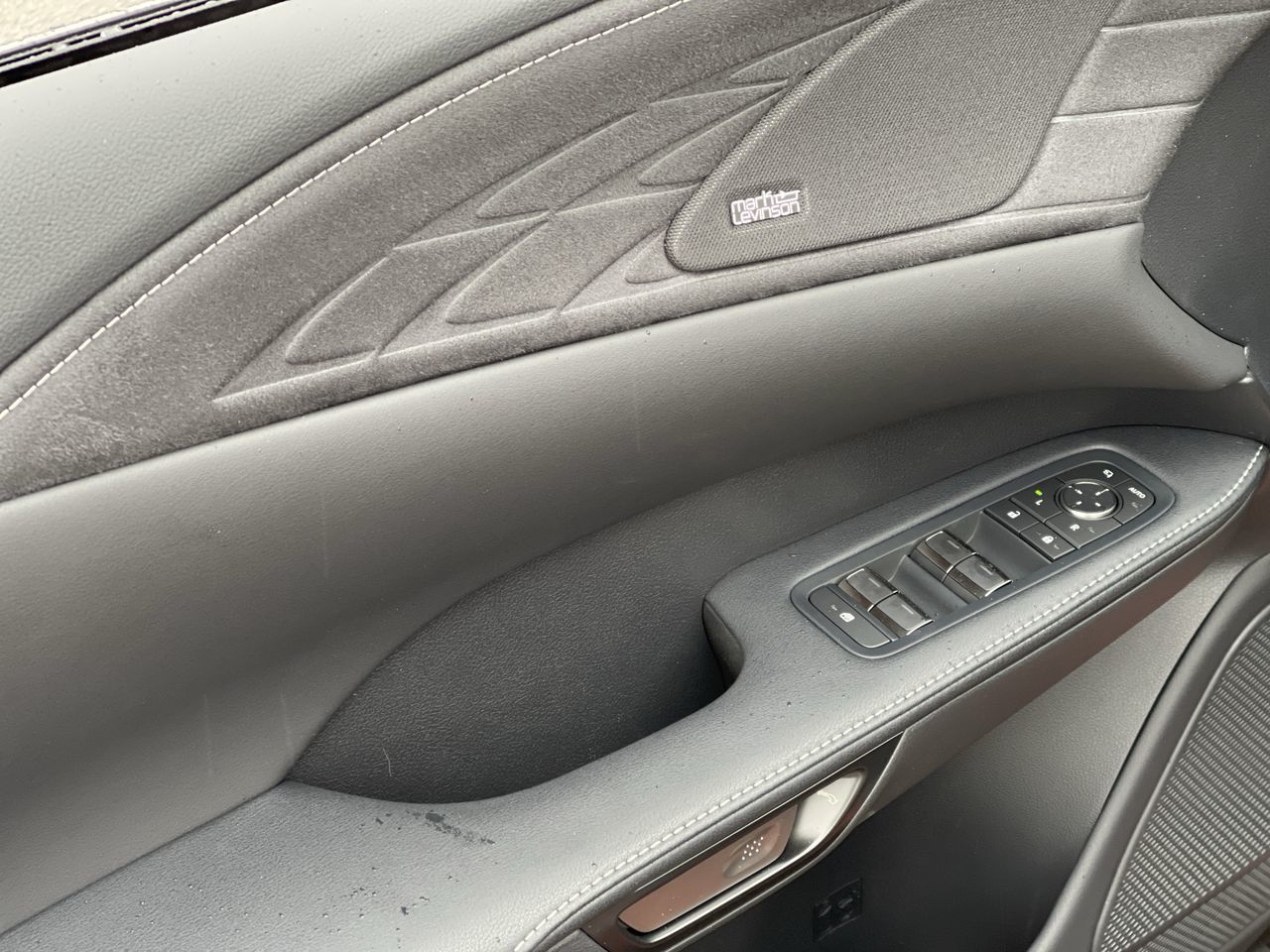 Lexus RX HYBRID  2024