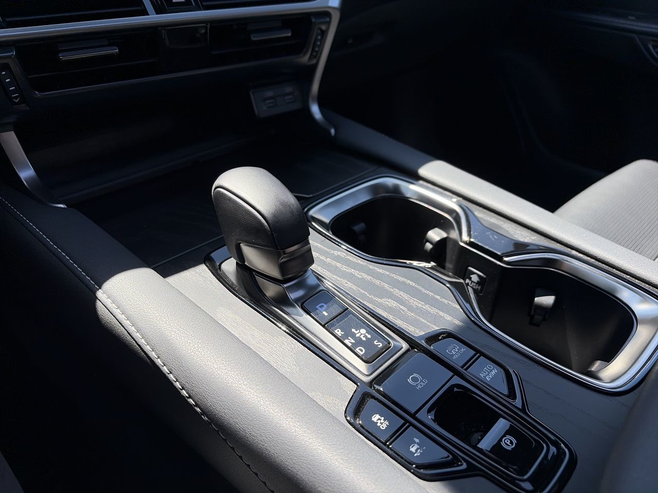 2025 Lexus RX Plug-In Hybrid in Laval, Quebec