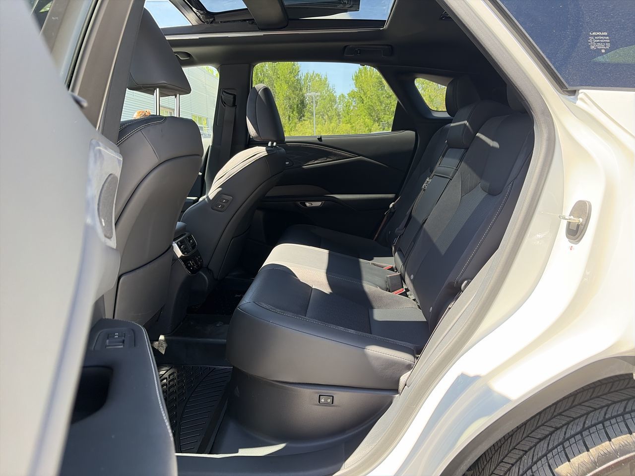2025 Lexus RX Plug-In Hybrid in Laval, Quebec