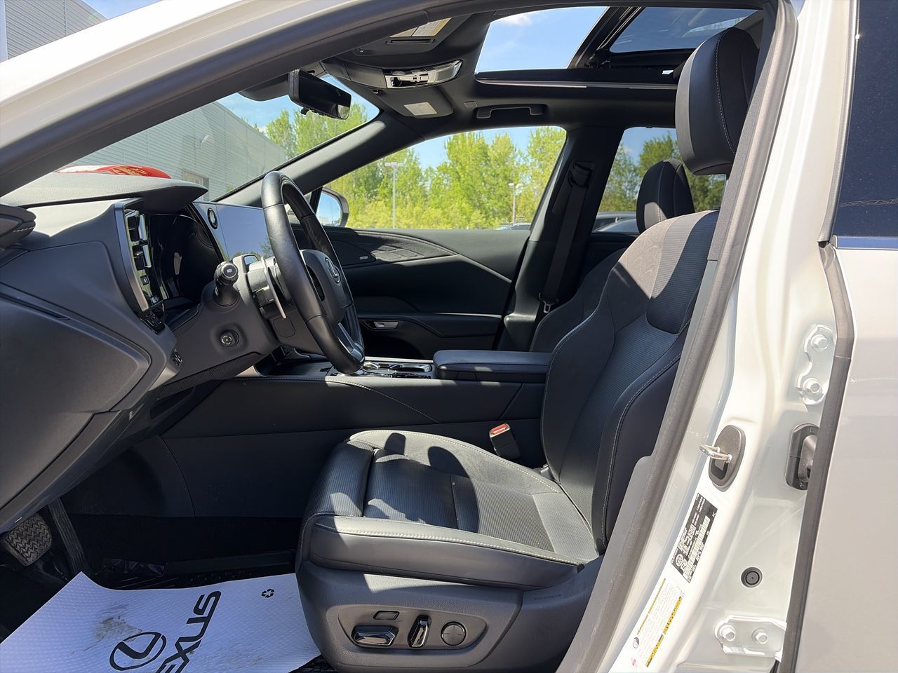 2025 Lexus RX Plug-In Hybrid in Laval, Quebec