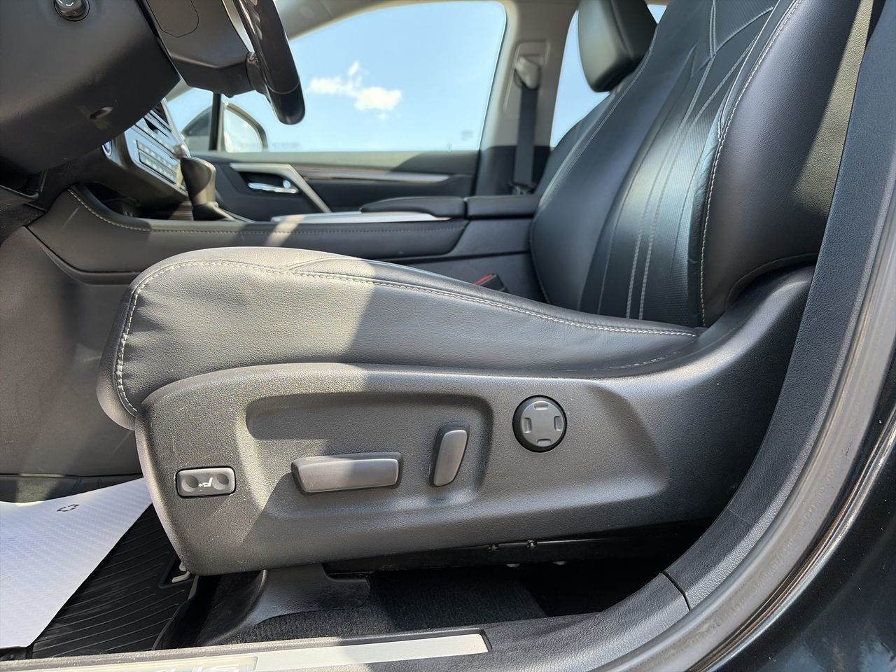 Lexus RX  2020