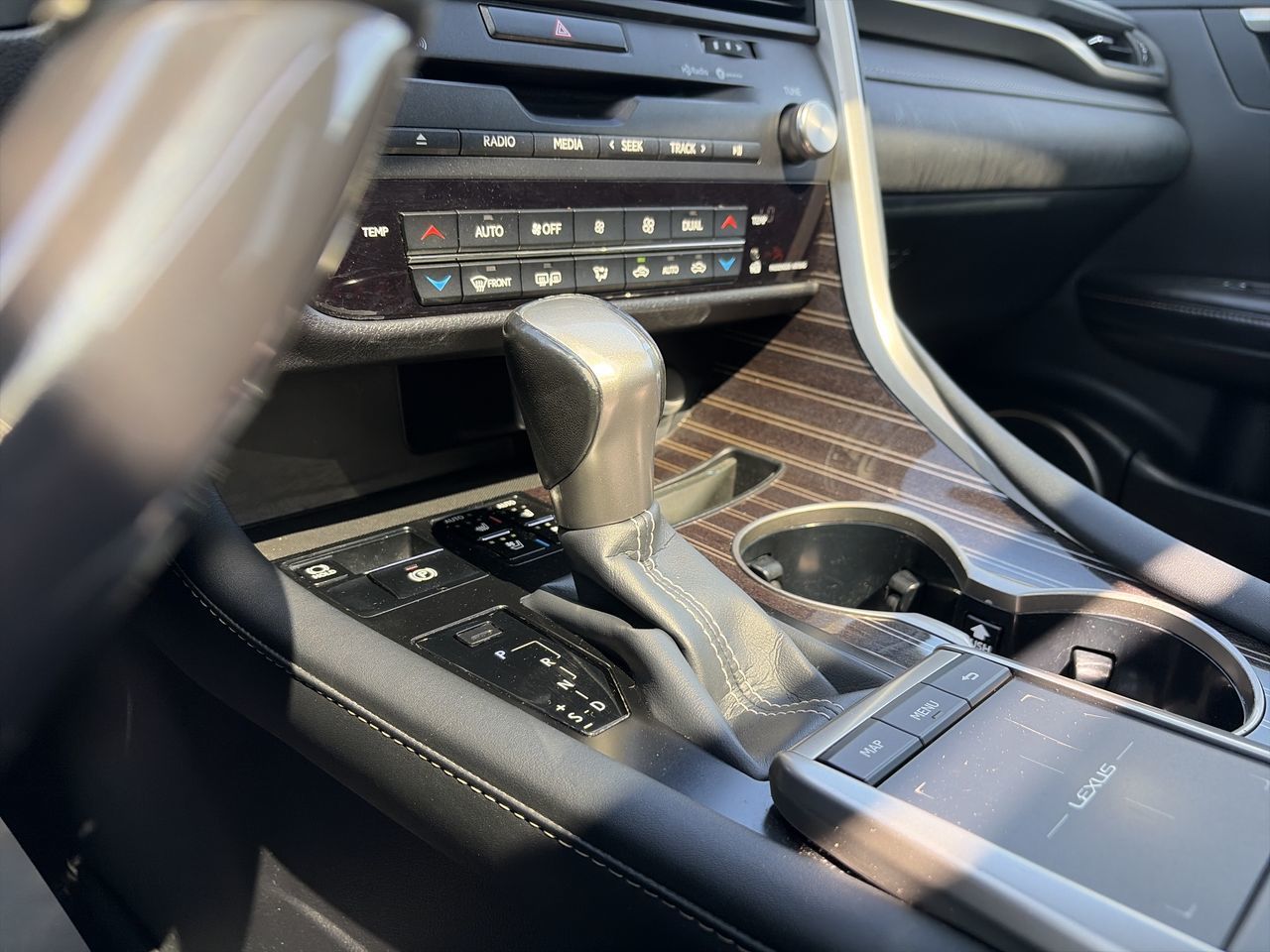 Lexus RX  2020