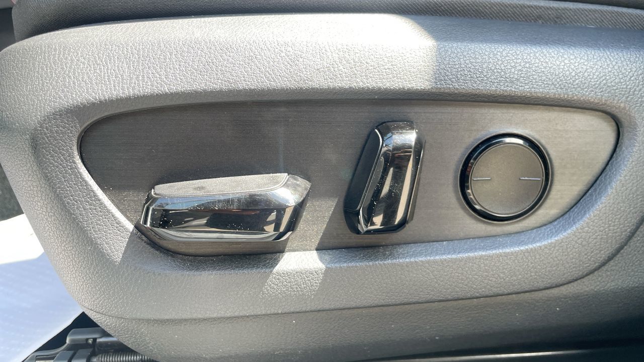 Lexus RX  2023 à Laval, Québec