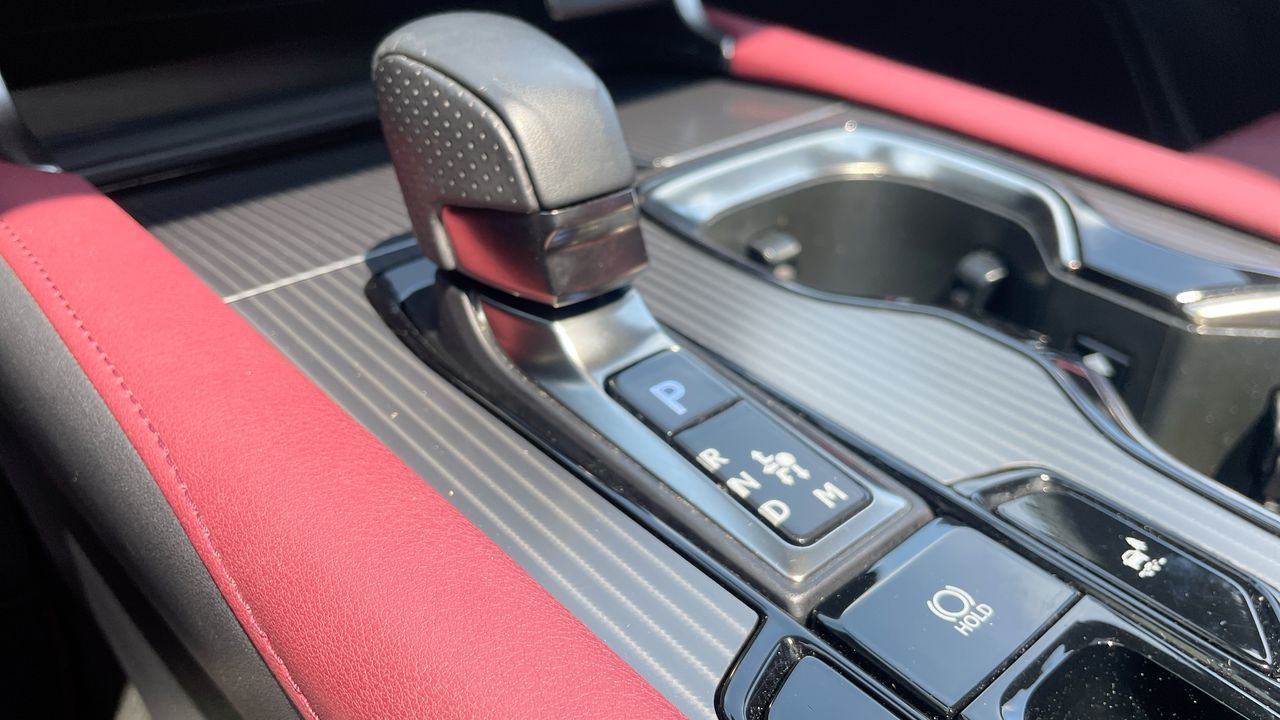 Lexus RX  2023 à Laval, Québec