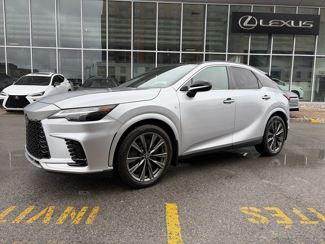 Lexus RX  2023 à Laval, Québec