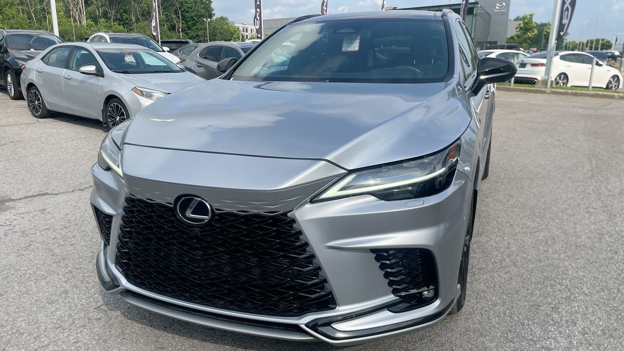 Lexus RX  2023