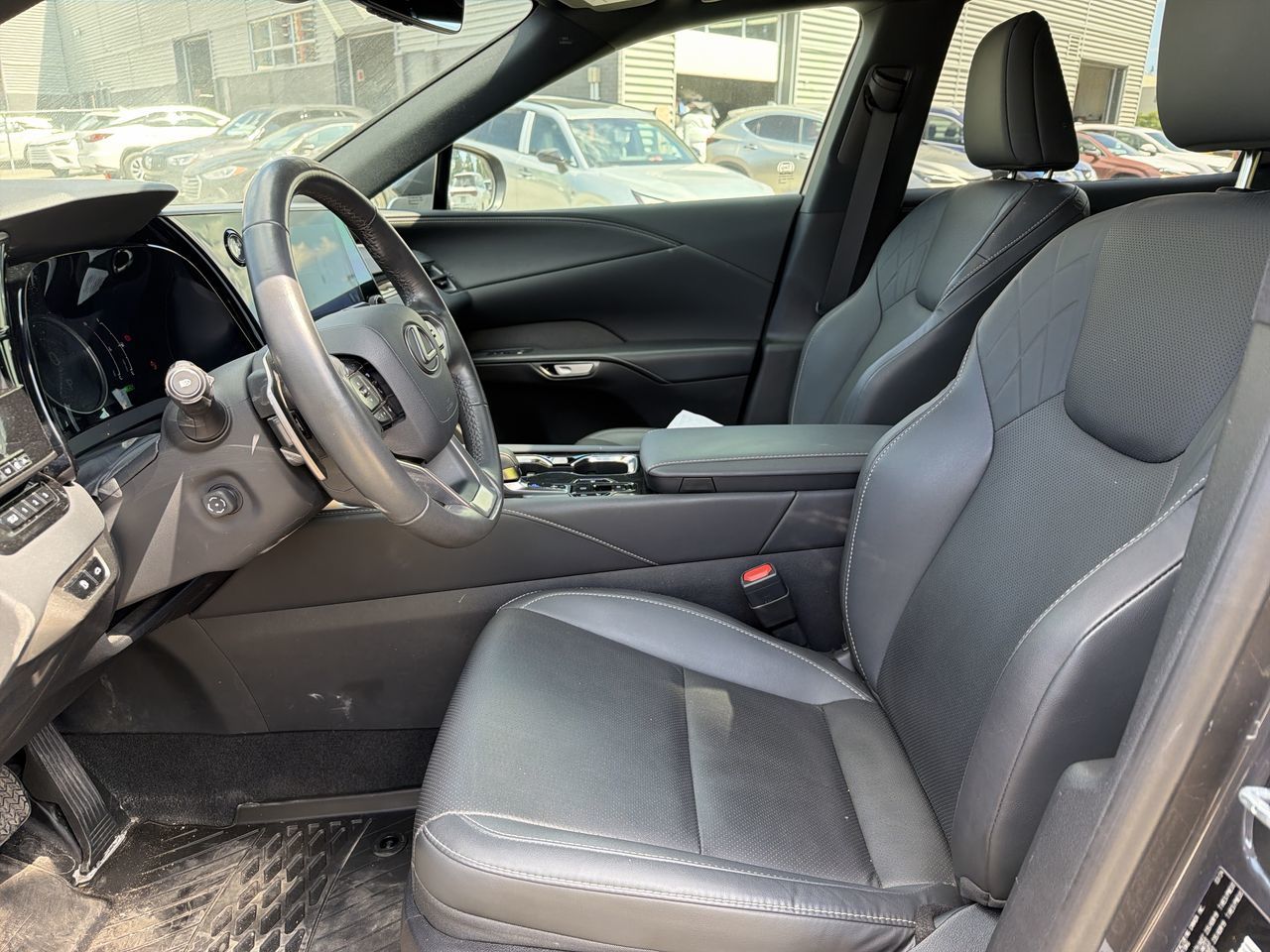 Lexus RX  2024