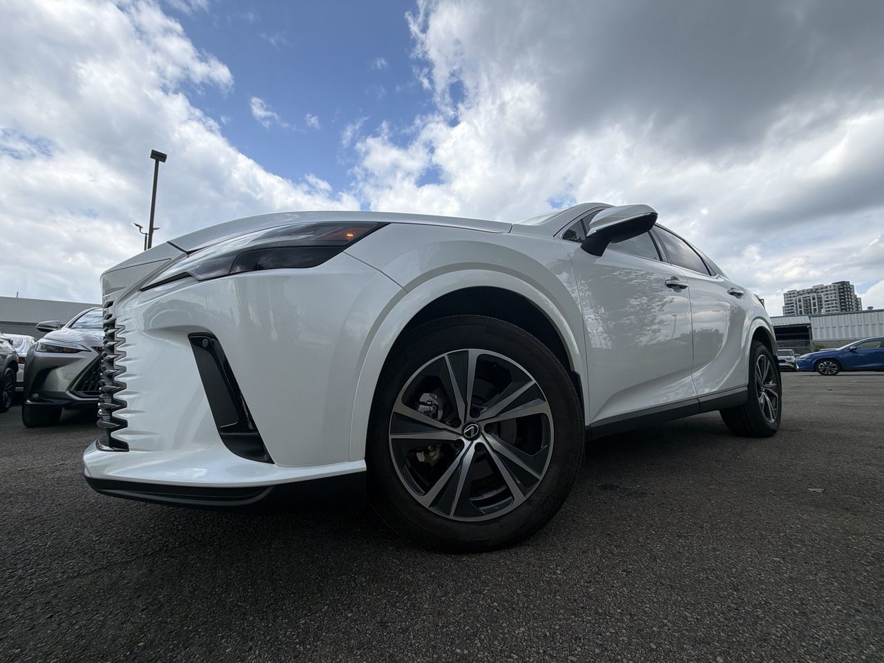 Lexus RX  2024