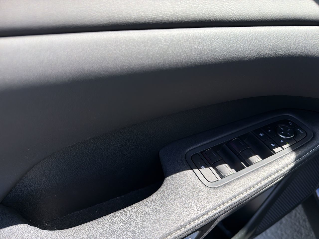 Lexus RX  2025