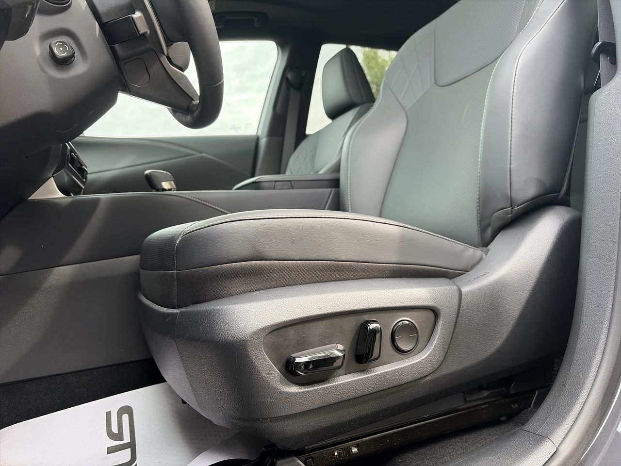 2026 Lexus RX in Laval, Quebec