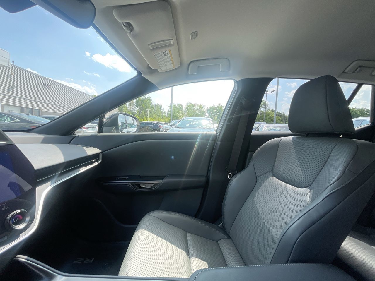 Lexus RZ  2023 à Laval, Québec