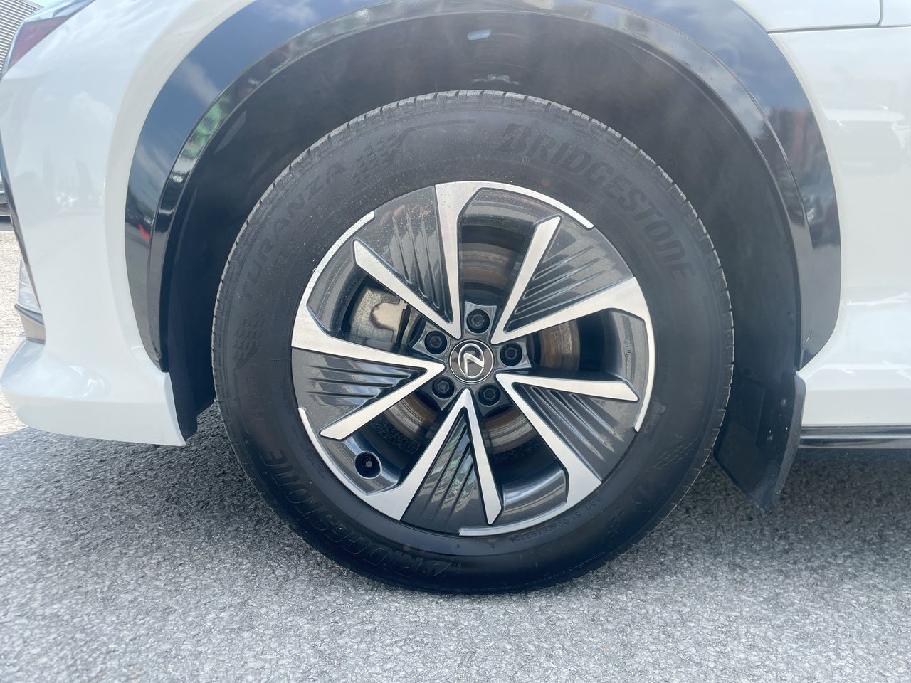 Lexus RZ  2023 à Laval, Québec
